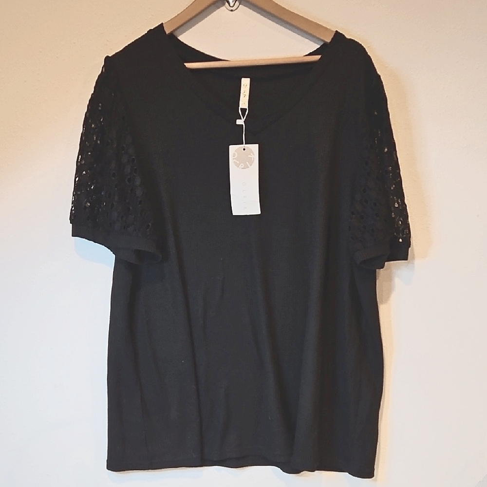 NWT Olrik 3X Black Lace Sleeve V Neck Women's Waffle Knit Top
